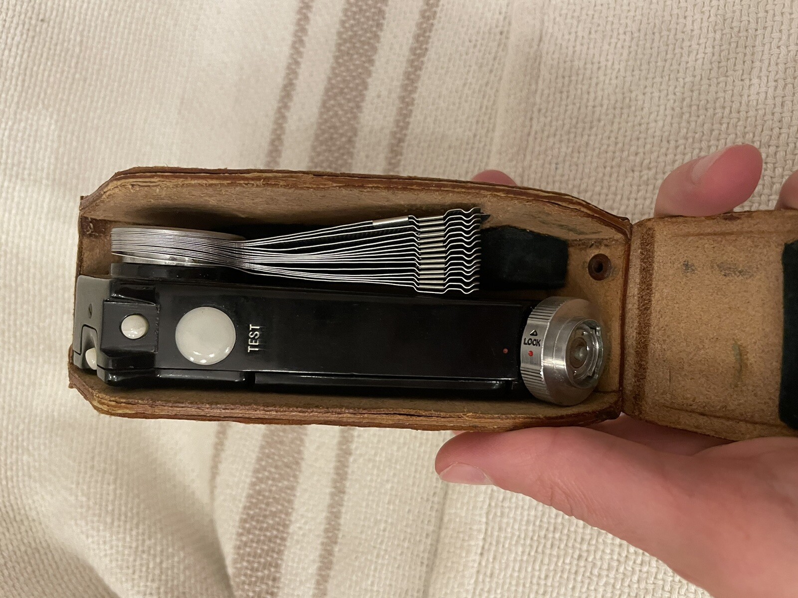 Canon Flash UNIT MODEL V2 Vintage Made in Japan Leather Case & Guide
