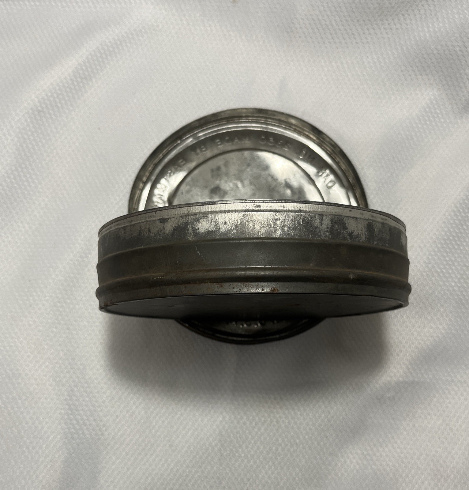 VTG Eastman Kodak 35 mm can No. 2350 No Film￼
