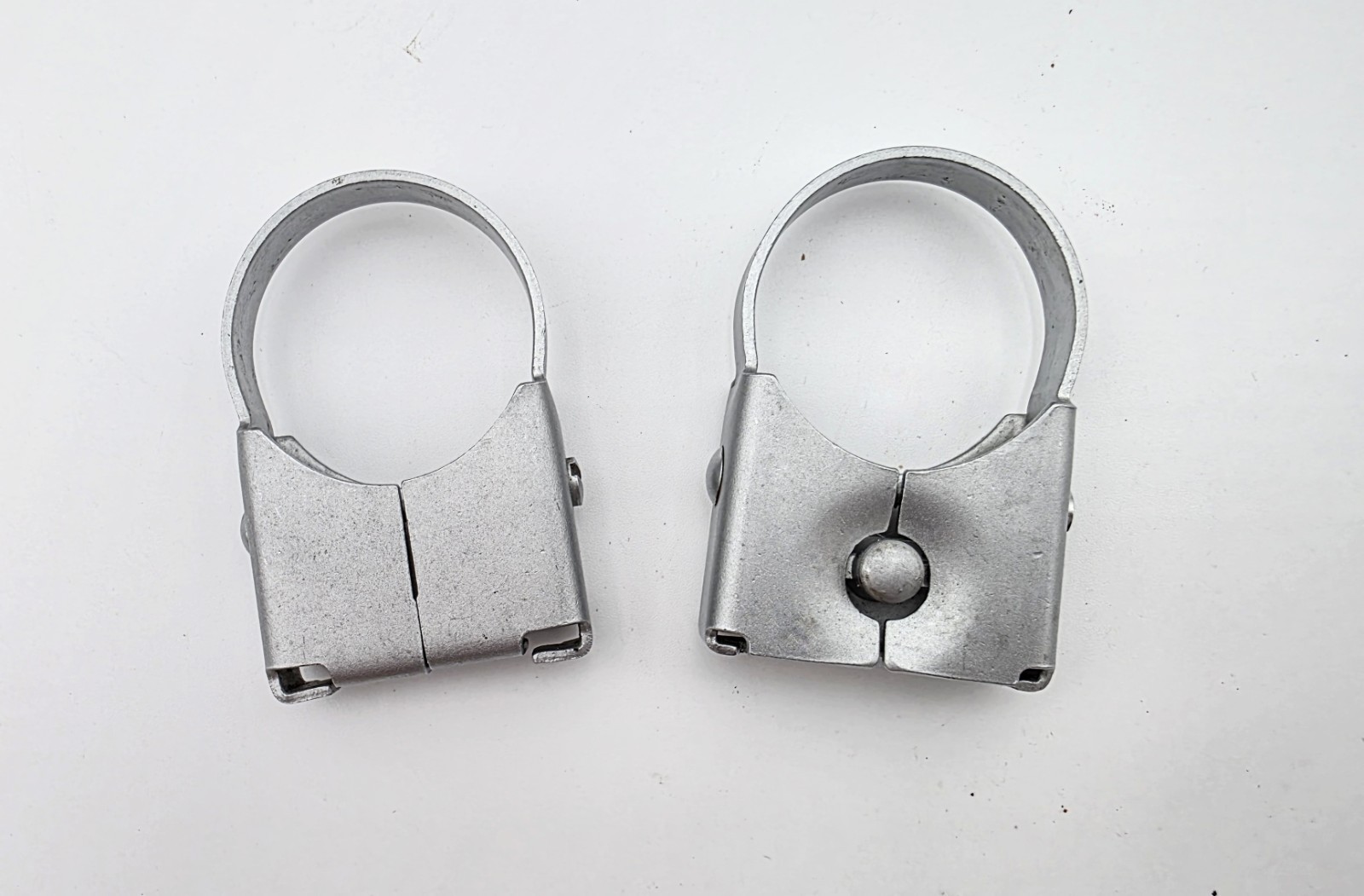 Graflex Flash Battery Holder Clamps Set of 2 VG