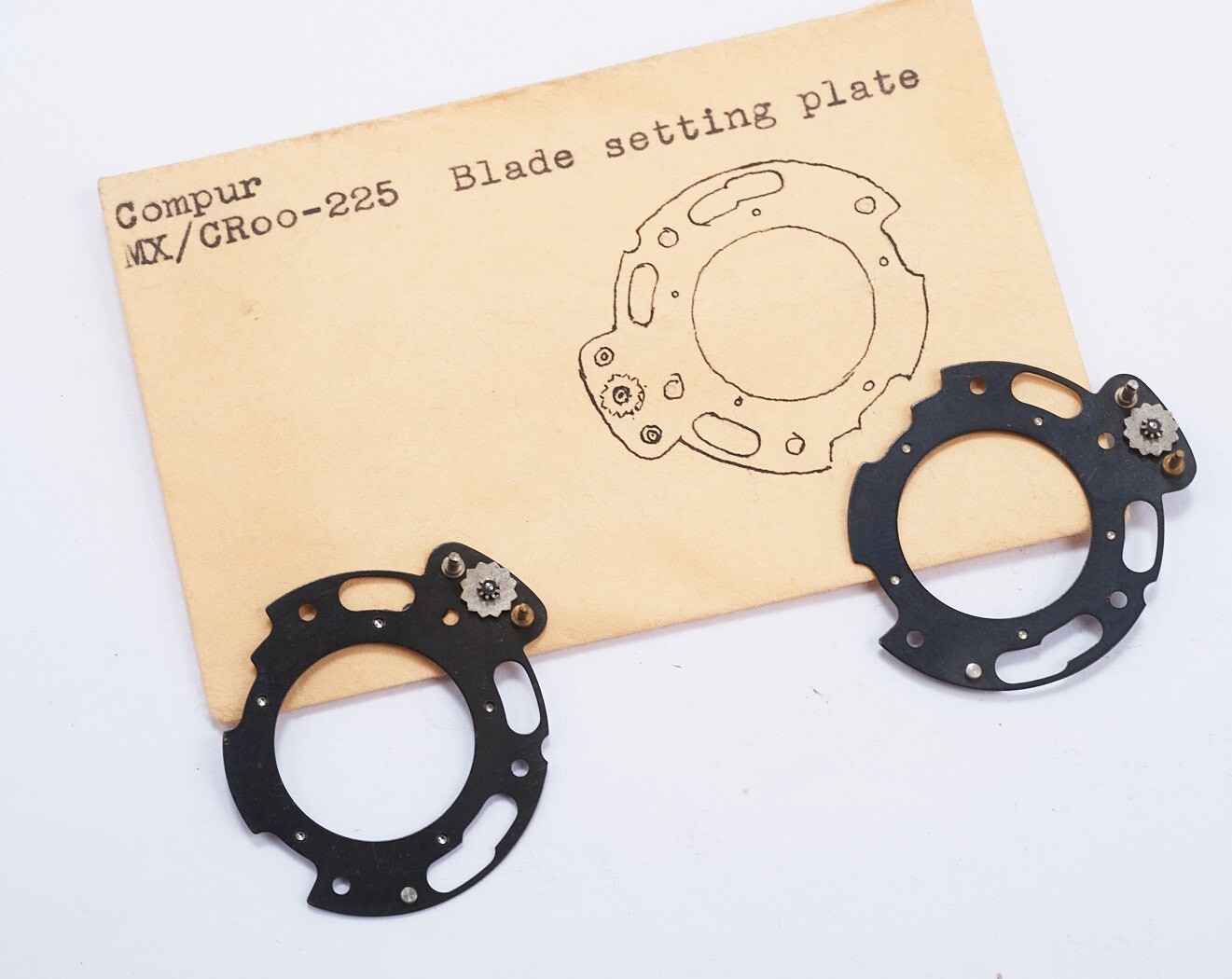 Compur #00 1110 Shutter Blade Setting Plate #225 Original Part New Old Stock