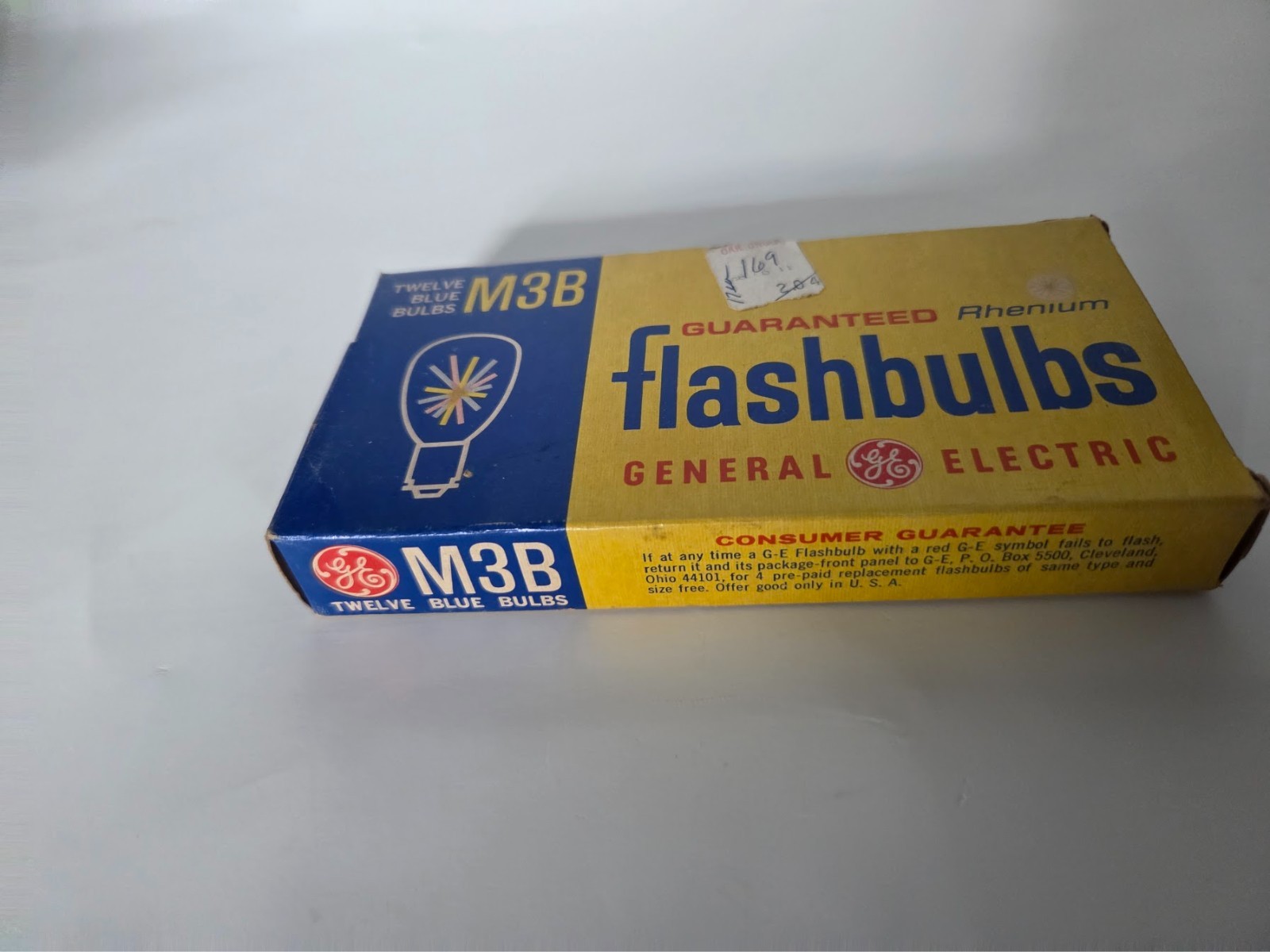 General Electric M3B Flashbulbs Rhenium Blue Bulbs Vintage Photography Box