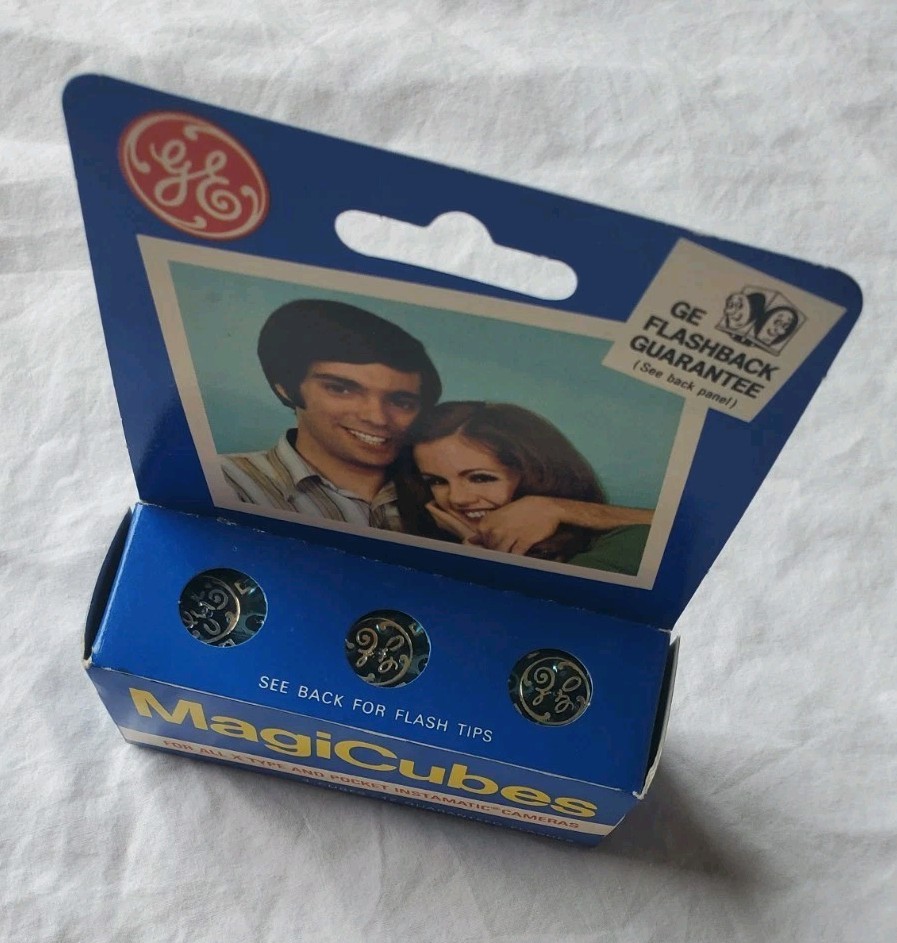NOS Vintage GE MagiCubes General Electric Magic 3 Pack Cubes 12 Flashes NEW