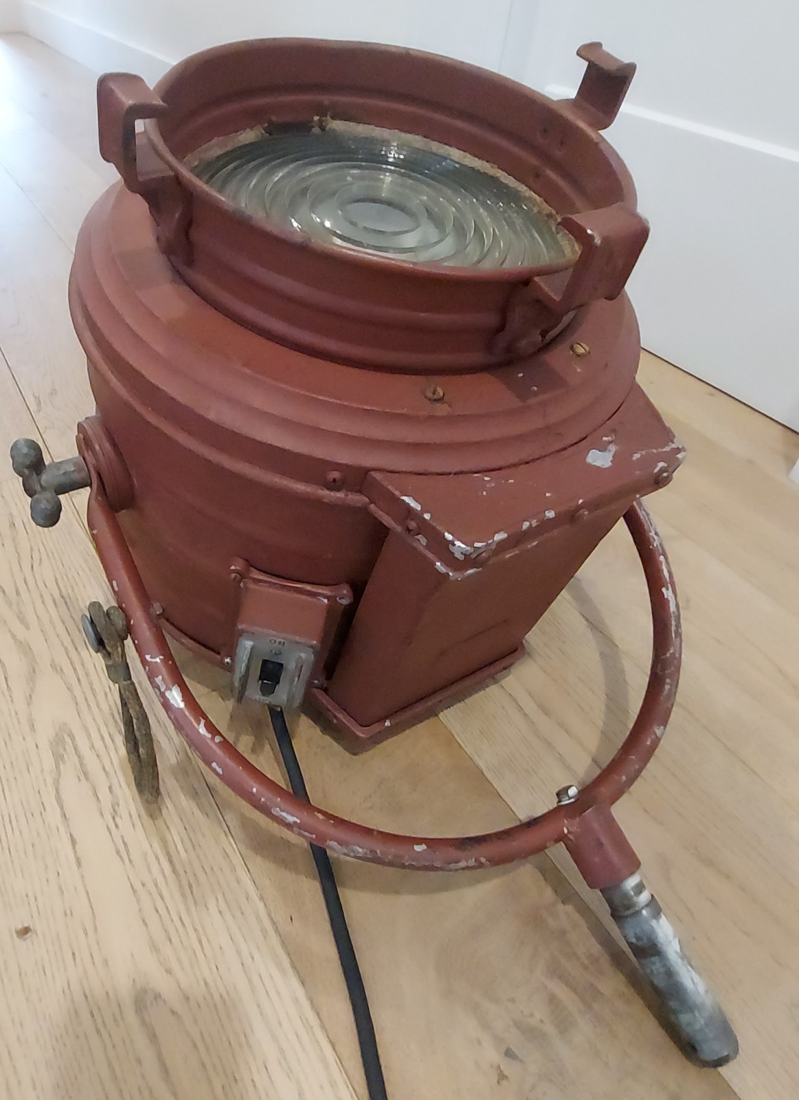 Bardwell & McAlister Hollywood Movie Keg Light 10″ Fresnel stage spot California