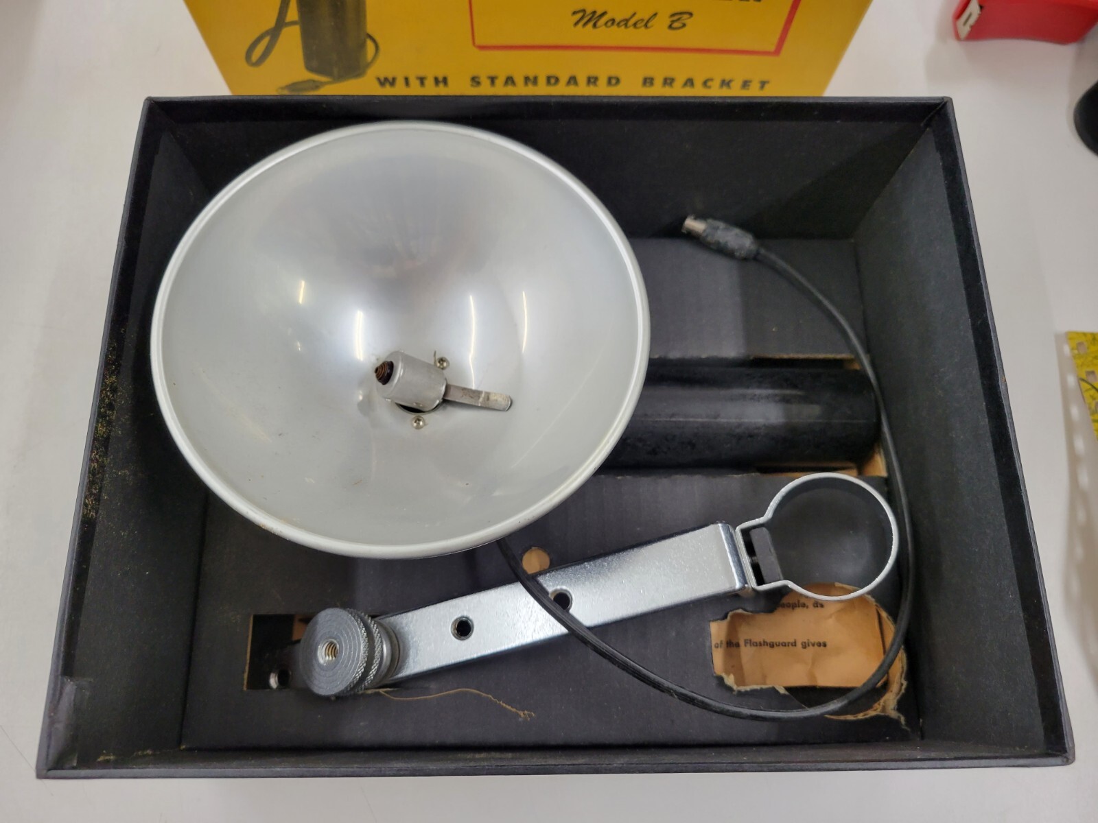 Vintage Kodak Flasholder Model B USA Original Box & Bracket 2 Way Flashguard