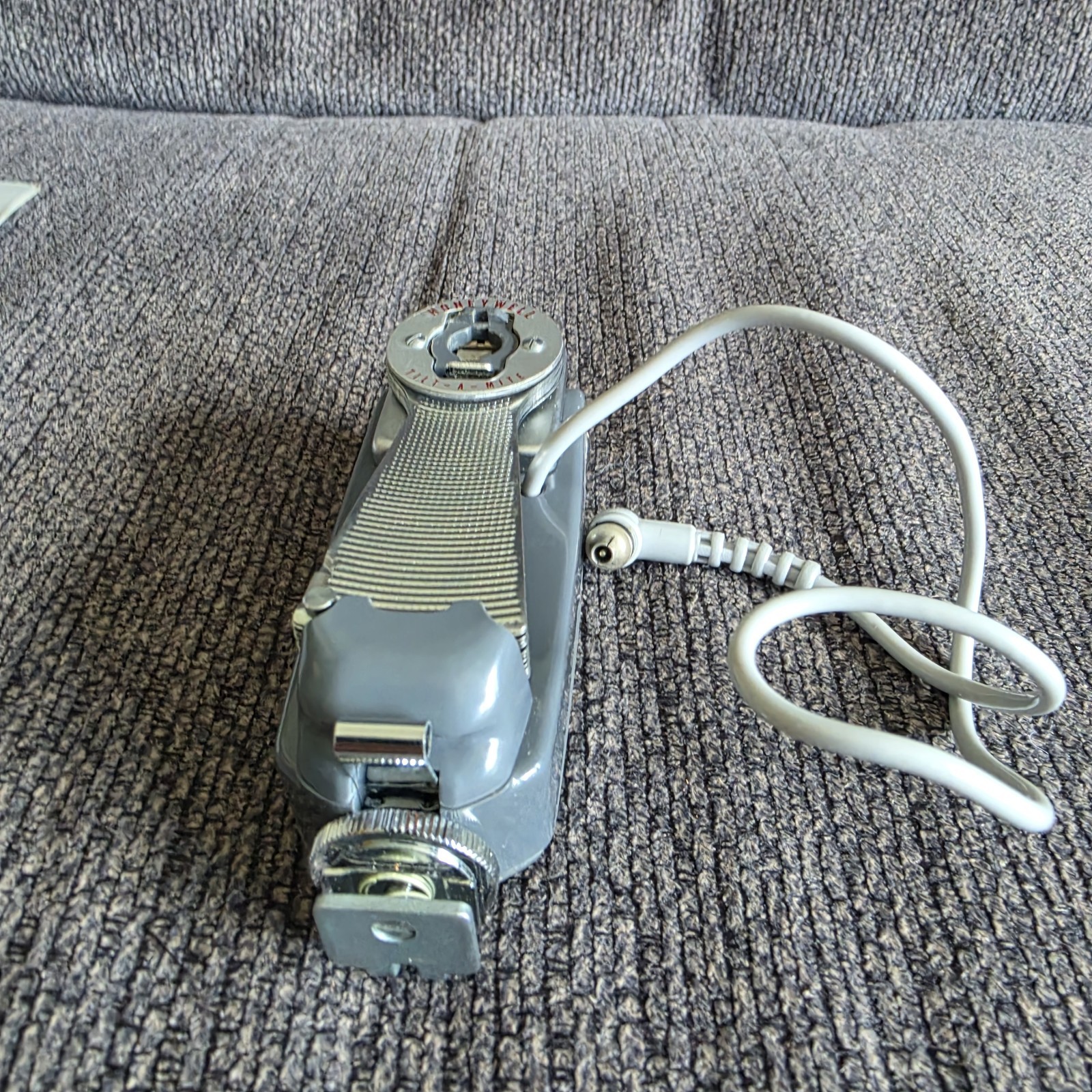 Vintage Camera Honeywell Tilt-A-Mite Flash Unit w/Case – Untested