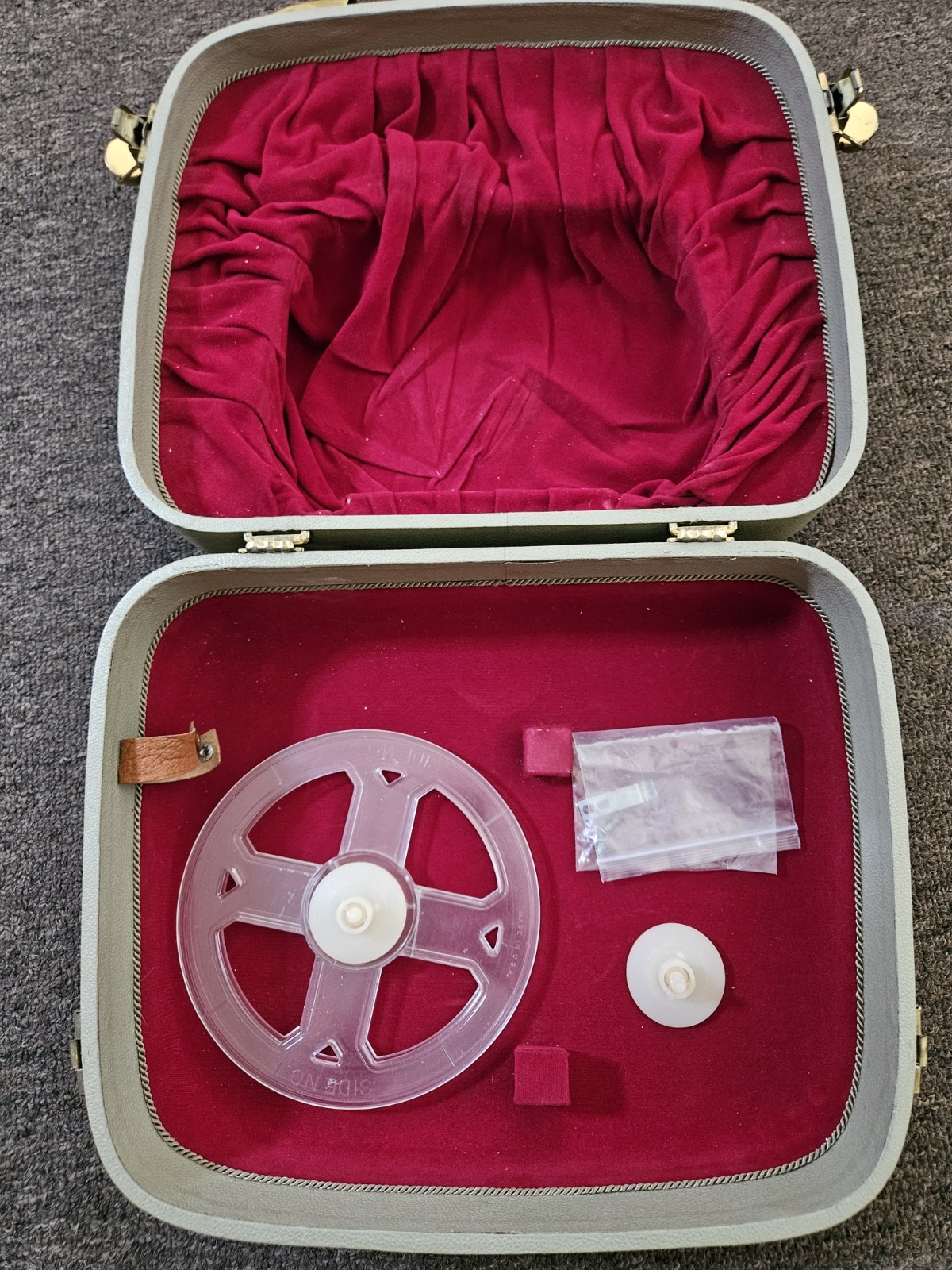 Zeiss Ikon Moviflex Hard Carry Case for Zeiss Ikon Projector 8mm .
