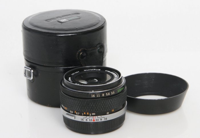 Olympus Zuiko Auto-W 28mm f3.5 Wide Angle Lens with case & hood