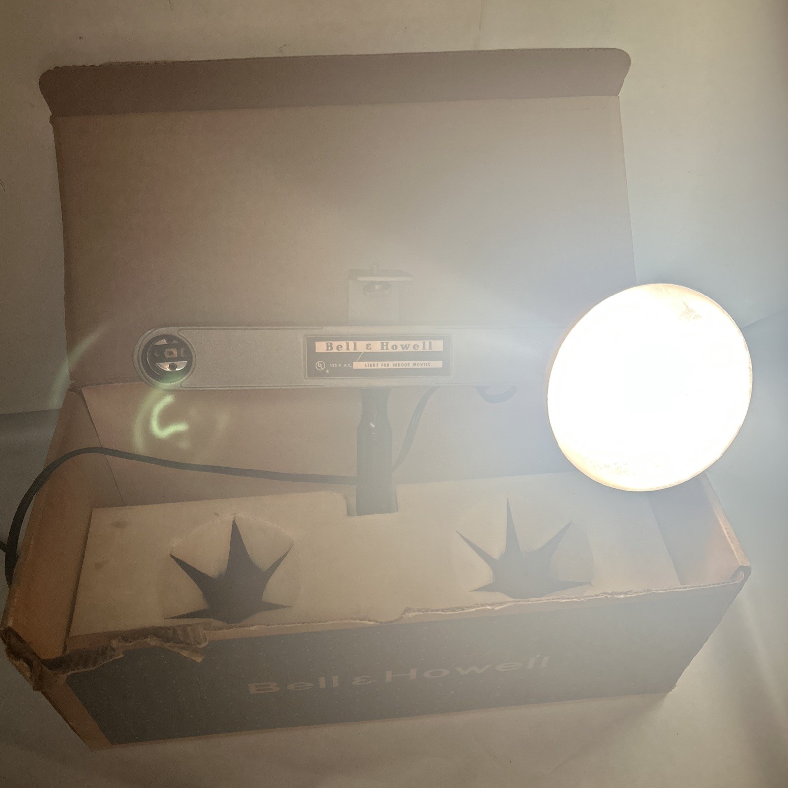 VTG Bell & Howell Light For Indoor Movies 28801 Photography Works 1 Bulb Box