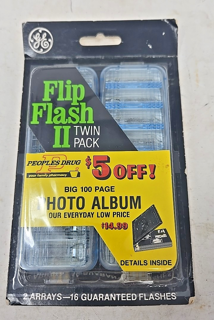 Vtg. GE General Electric Flip Flash II Camera Flash Bulbs Set new flash bar 8 ct