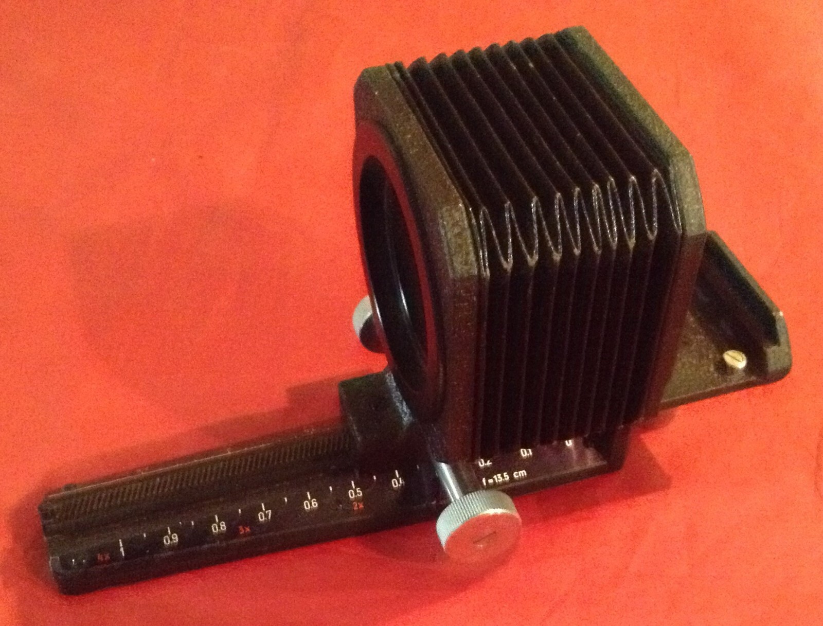 Nice Leitz Wetzlar (Germany) No. 7079 Universal Macro Bellows for Leica