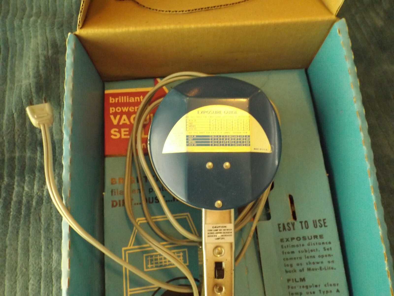 Vintage Hollywood mov-E-lite Antique Camera Lighting w/Original Box