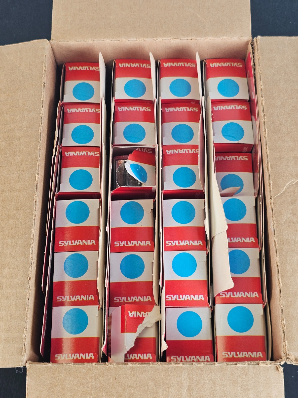 Sylvania Blue Dot Flash Cubes LOT OF 16 Cubes Hi-Power Polaroid Cameras OPEN BOX