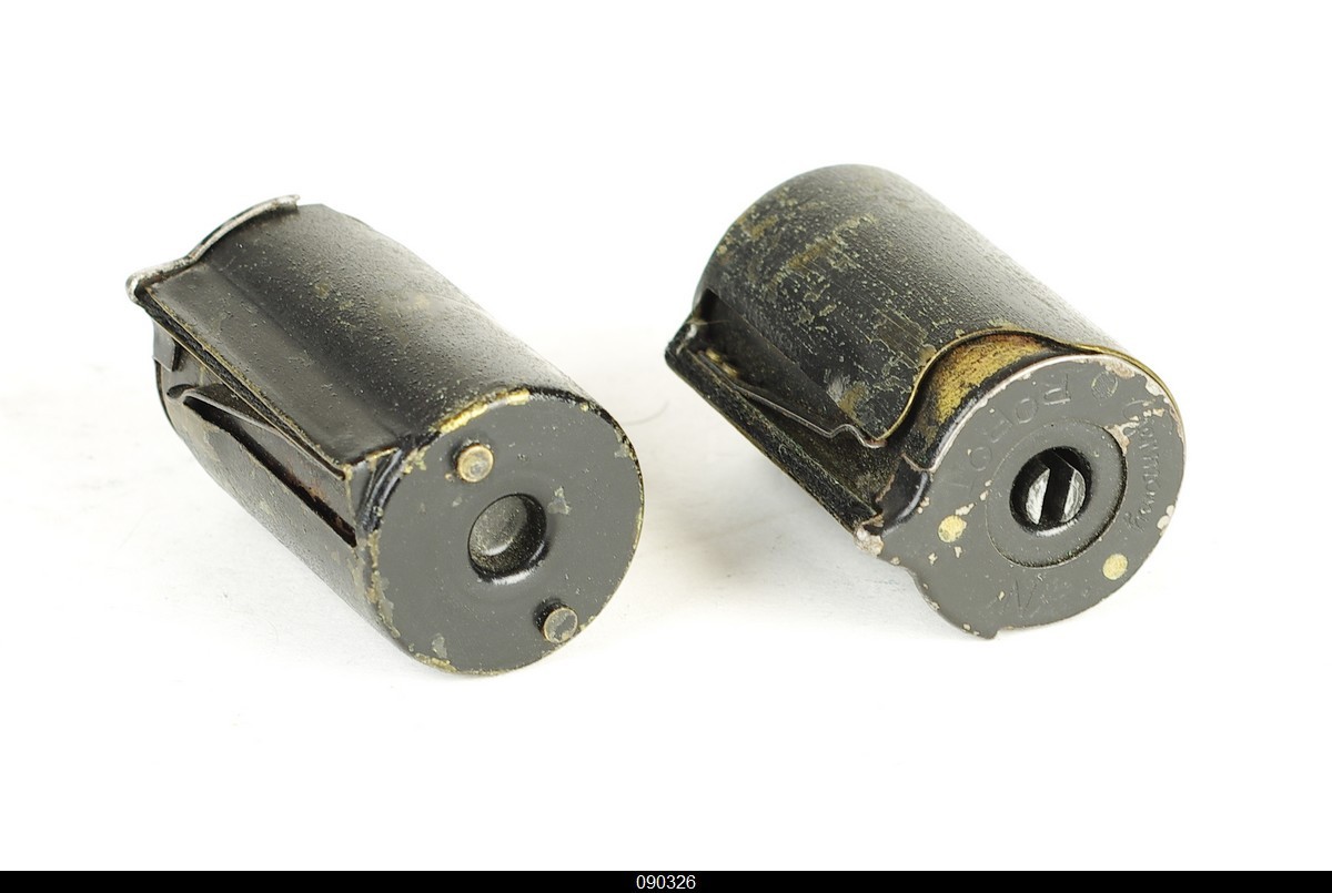 Robot two metal cassettes