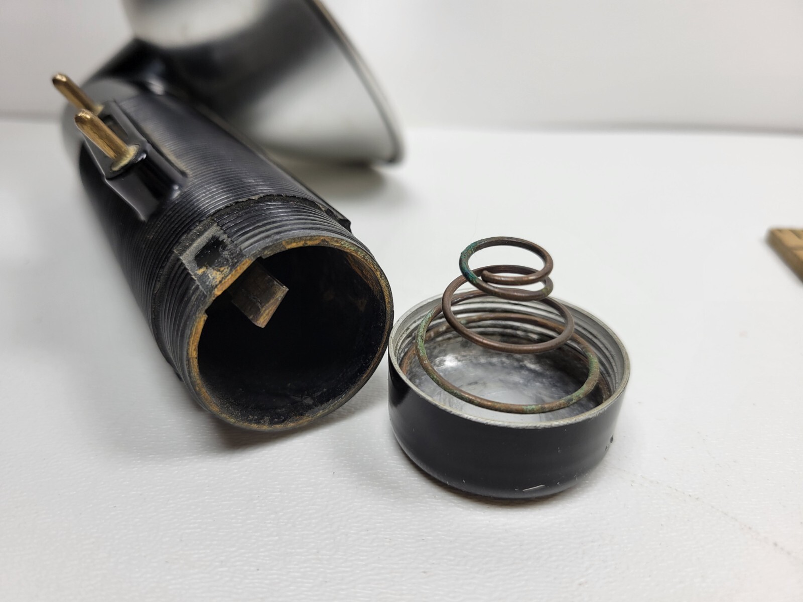 Argus Flash Bulb Holder Vintage Fits on Early Cameras Two Prong Bayonet Contact