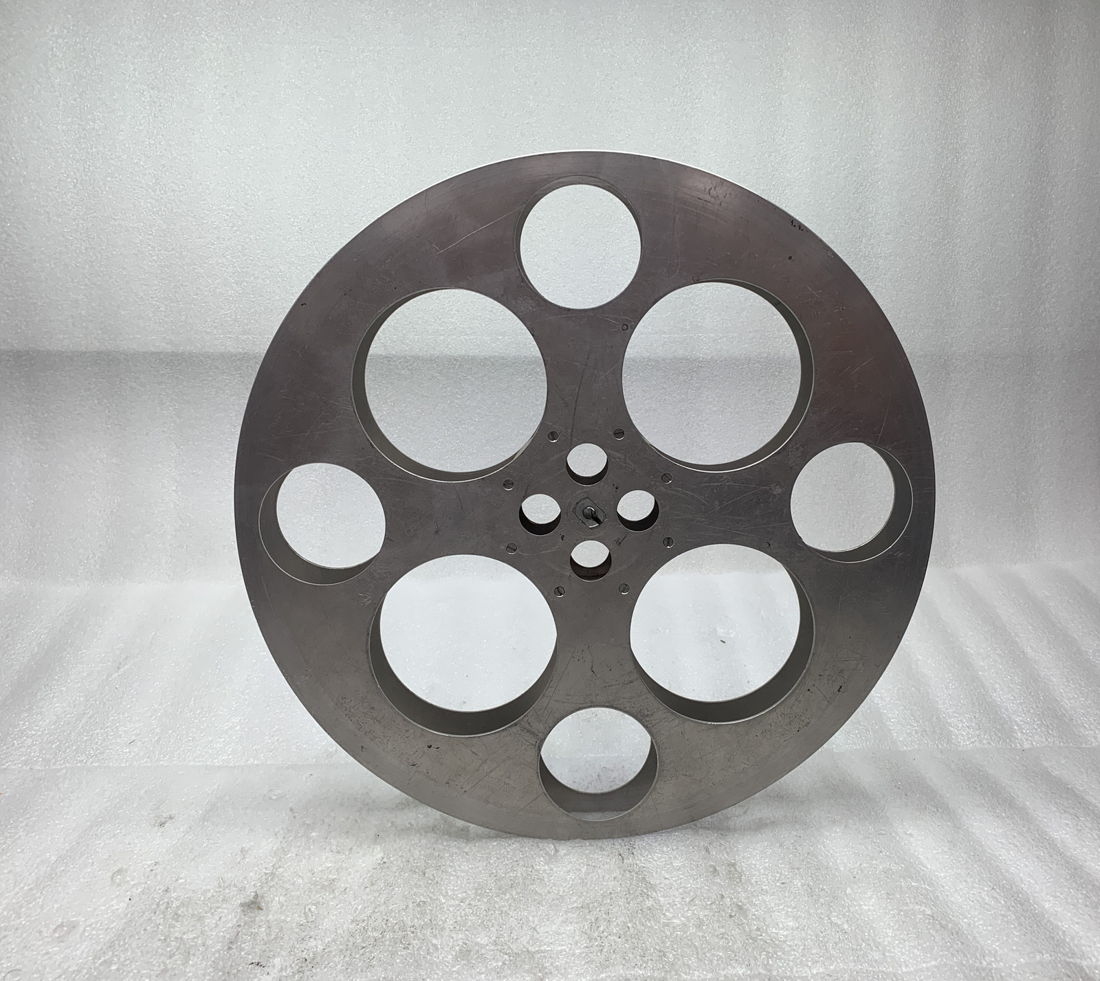 35MM GOLDBERG ALUMINUM REEL 18.5 IN. DIAMETER DISPLAY OR FOR FILM (EXTRA SCREWS)