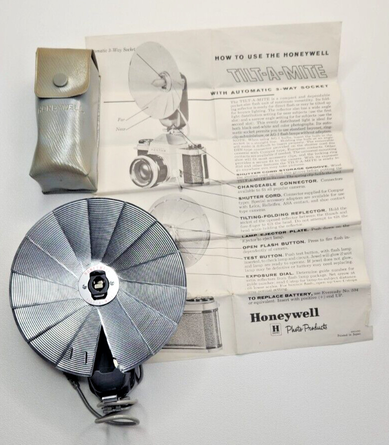 Vtg Honeywell Photo Products TILT-A-MITE Camera Flash Fan Fold Reflector w/ Case