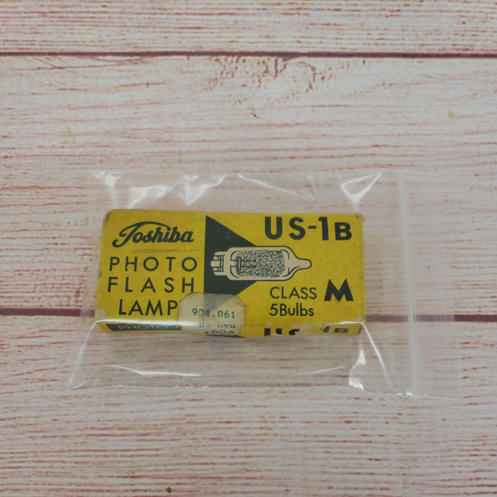Vintage Toshiba Photo Flash Lamp US-1B Class M 5 Bulbs