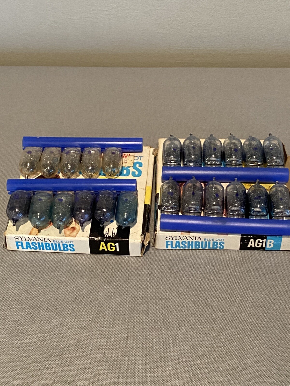 Vintage Sylvania Kmart Flashbulbs Blue Dot AG1B Lot of 4 Boxes 41 bulbs