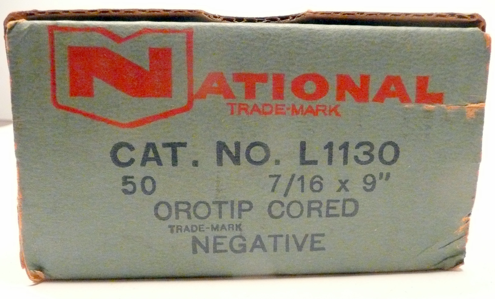 CARBON ARC RODS for 35mm FILM PROJECTION – 1 BOX of 11mm x 9″ NATIONAL NEGATIVE