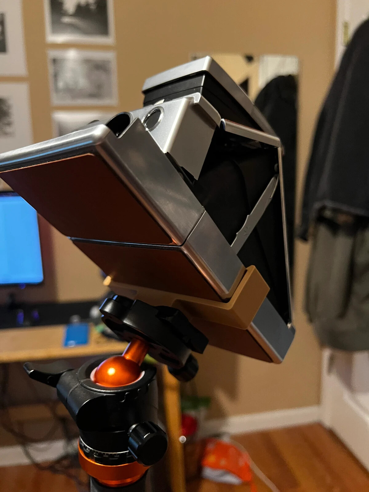 Polaroid SX-70 Tripod Adapter (Metal Tripod Thread)