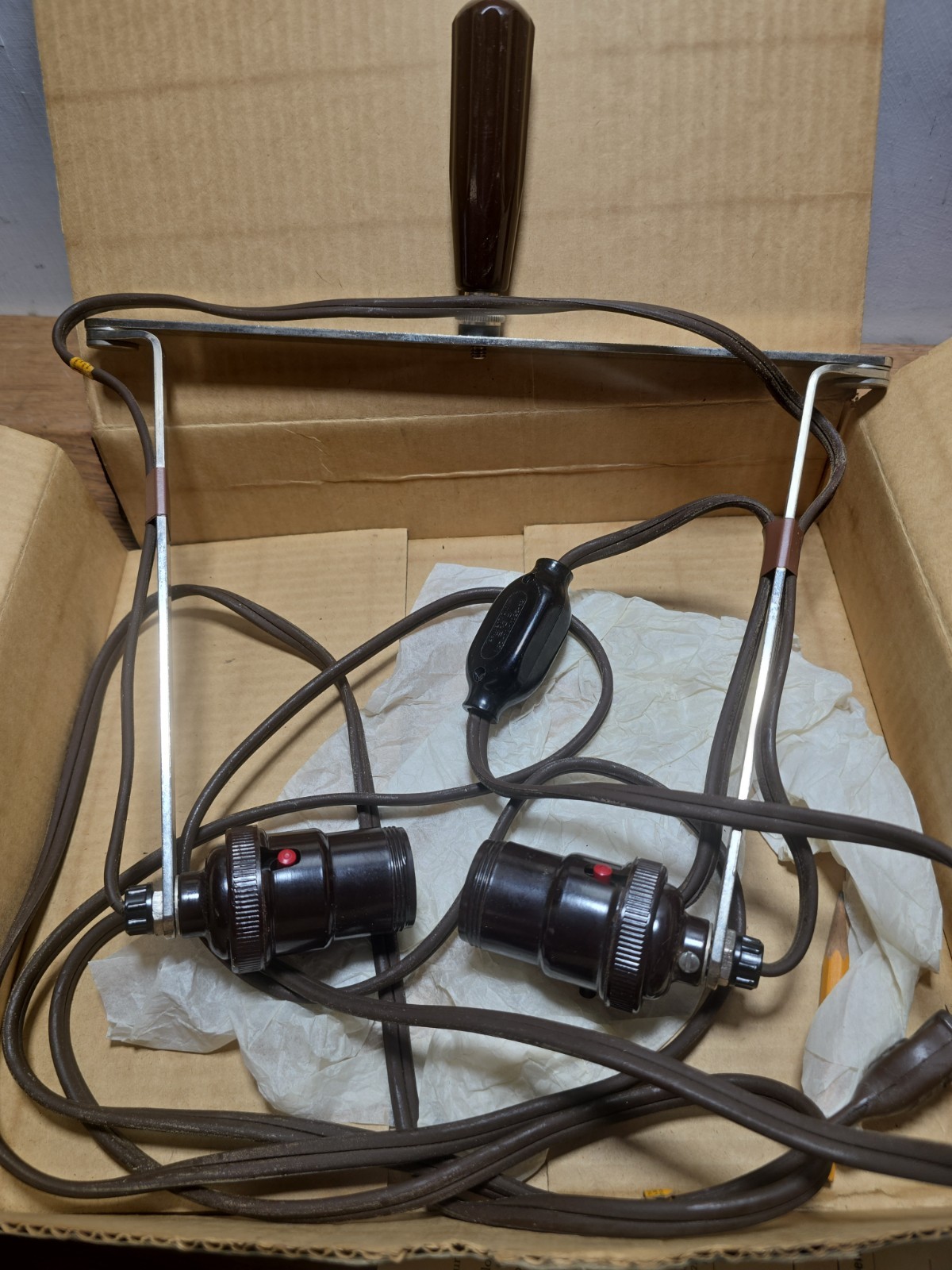 Vintage Kodak 2 Lamp Movie Light Bar & New Open Box