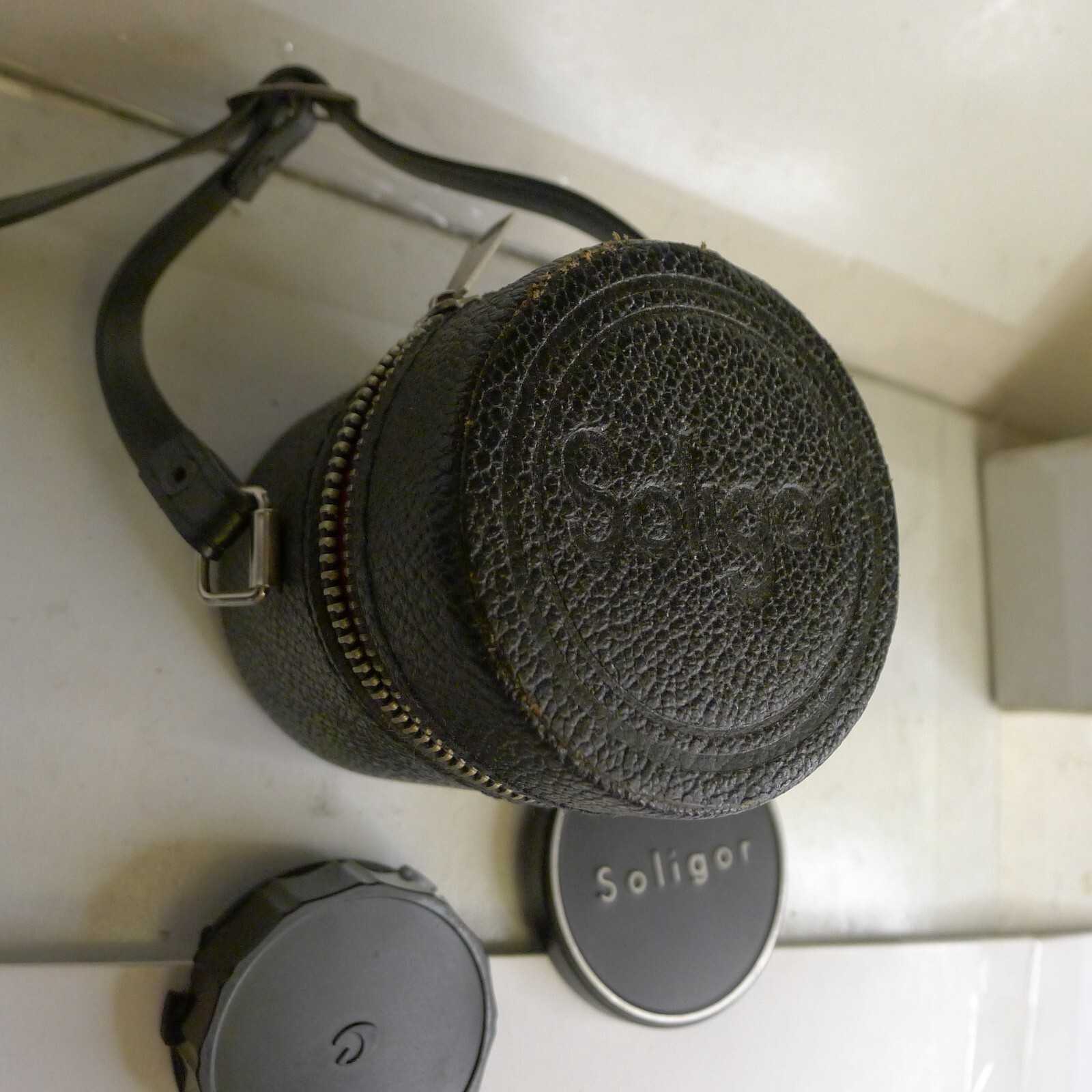 Soligor Zipper Lens Case & End Caps 3 Piece Set for 1:2.8 f=28mm Lens – Vintage