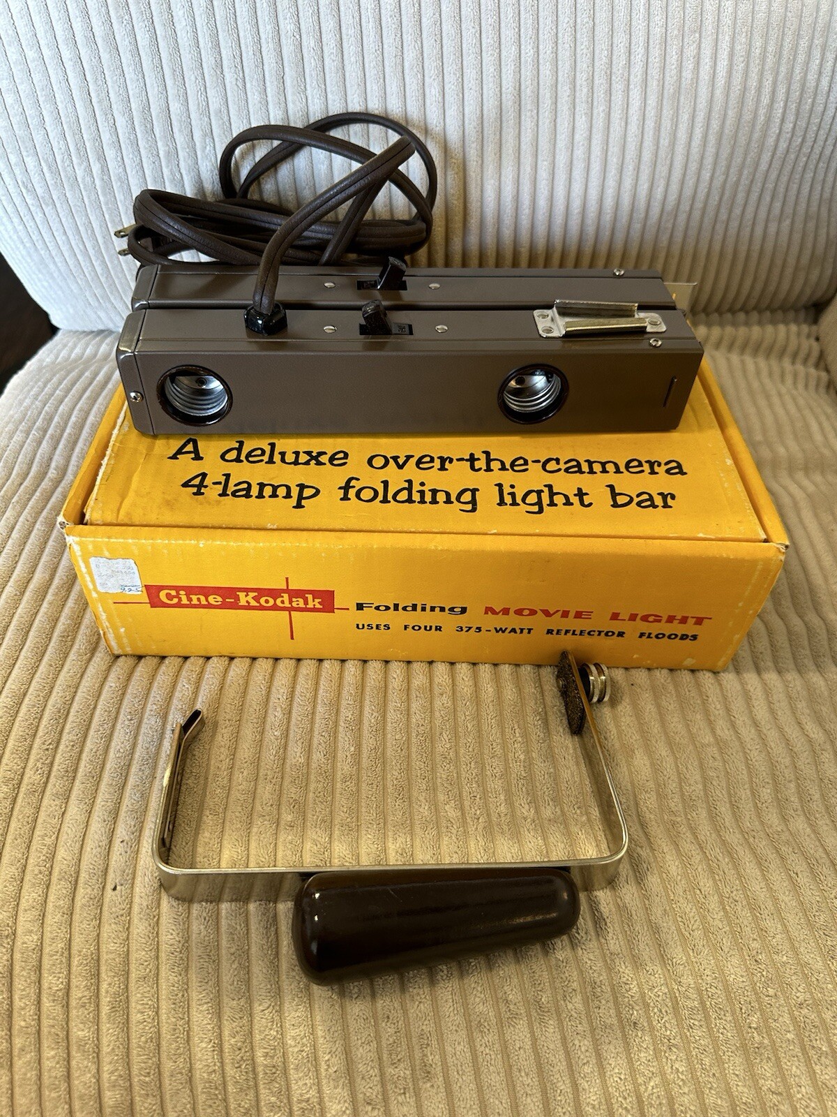 VTG Cine-Kodak Light Bar Folding Movie Light Electric Lamp Original Box Manual