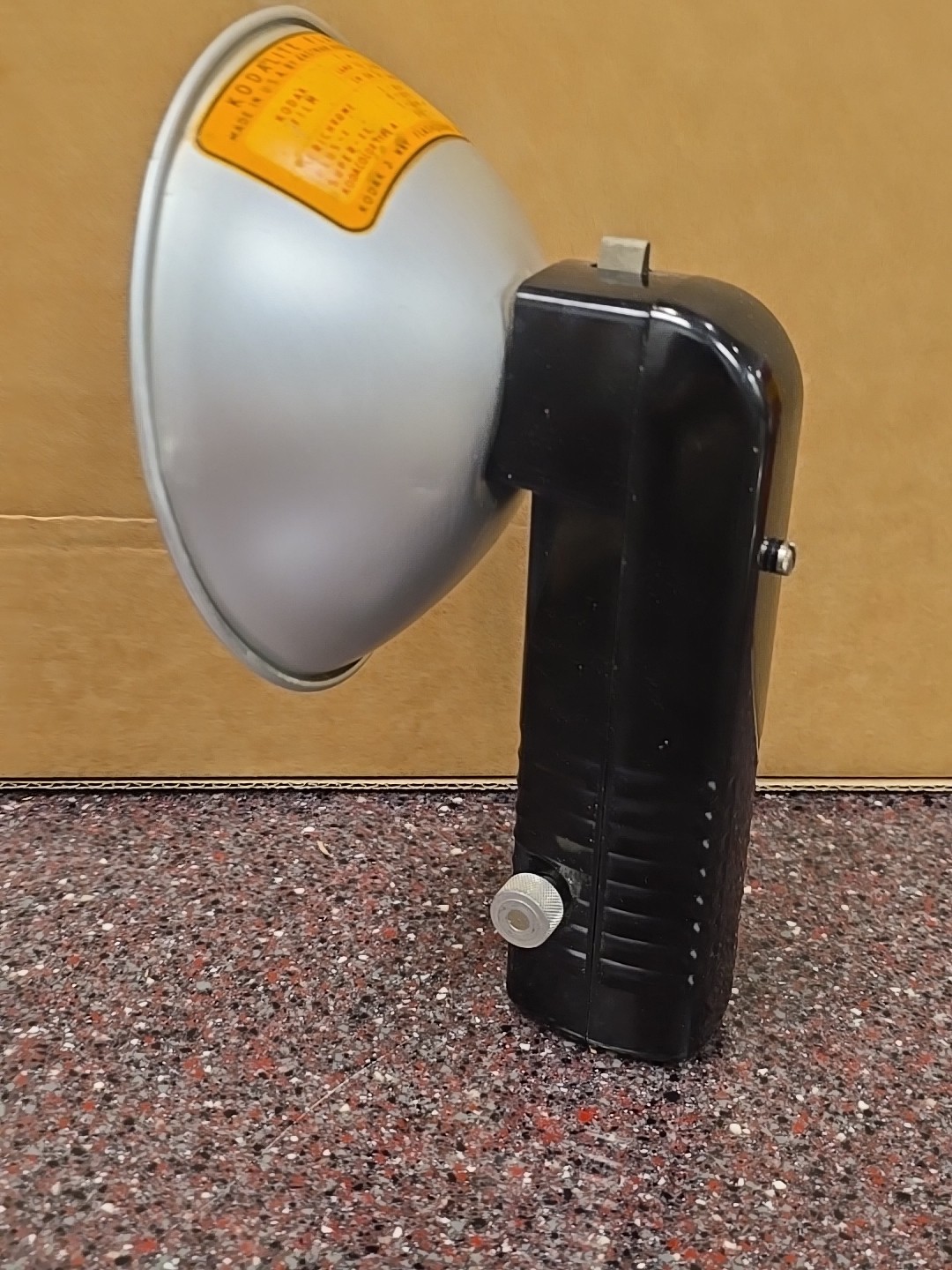 Vintage Kodak Kodalite Flasholder Lumaclad Reflector Flash Holder w/ Guard Cover