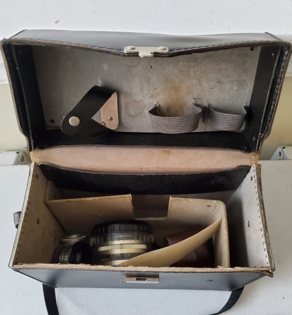 Vtg Heavy Photographers Cam Accessories Portable Leather Box W4/L8