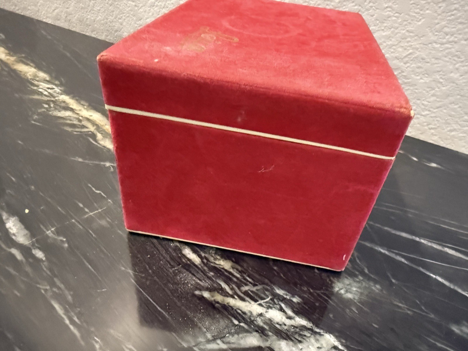 Leica M3 Red Suede Camera Box (7″x5″x4″) Leitz GMBH Wetzler Germany