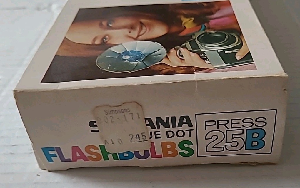 Vintage Sylvania Blue Dot Press 25B Flashbulbs 12pk Untested