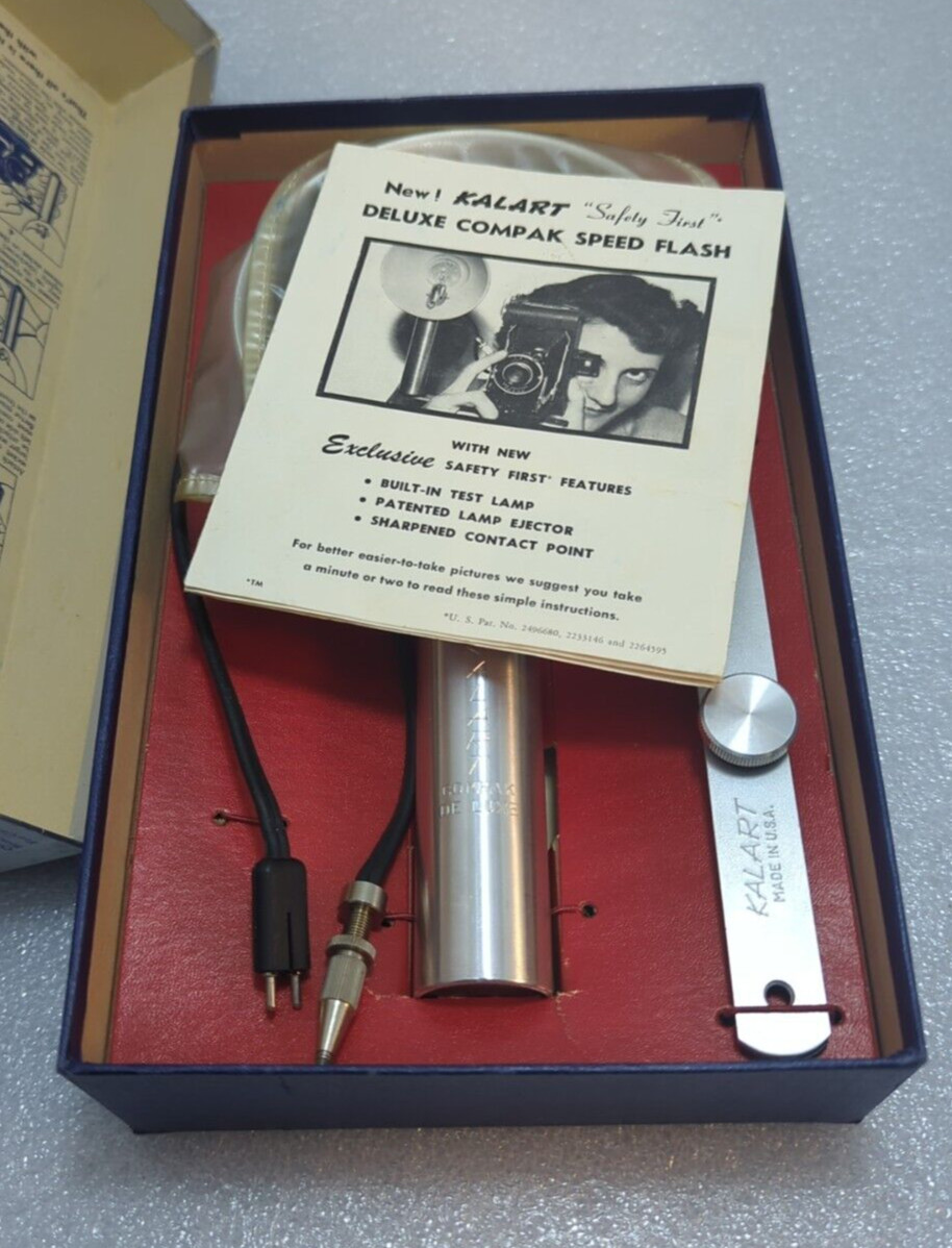 Kalart Speed Flash Safety First De Luxe Compak W/Original Box