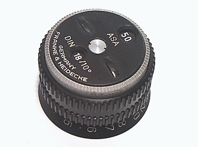ROLLEI ROLLEIFLEX GENUINE PART FOCUSING KNOB WITH SCALE IN FEET – SUPER CLEAN