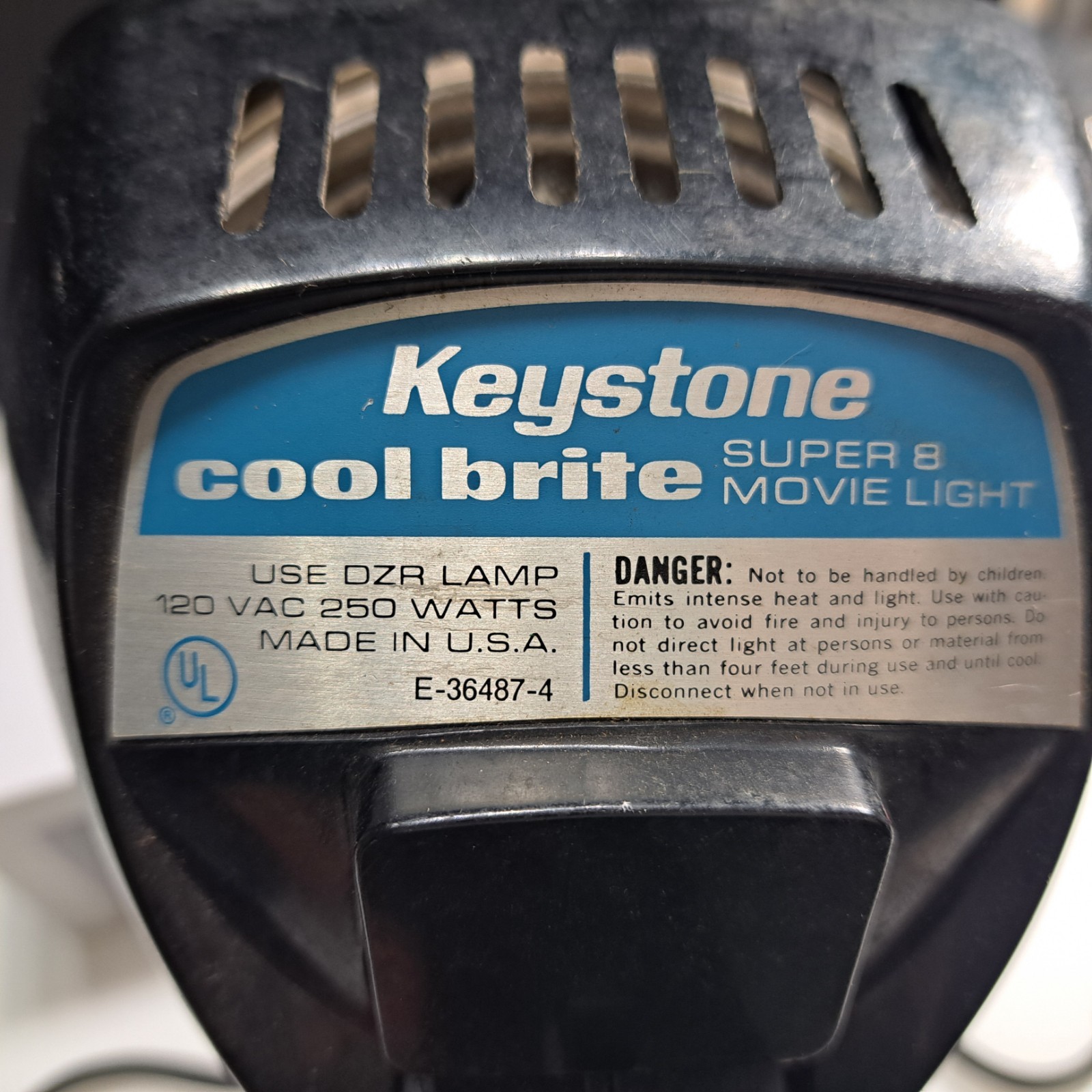 VINTAGE GE Keystone Super 8 Movie Light E36487-4 WORKS