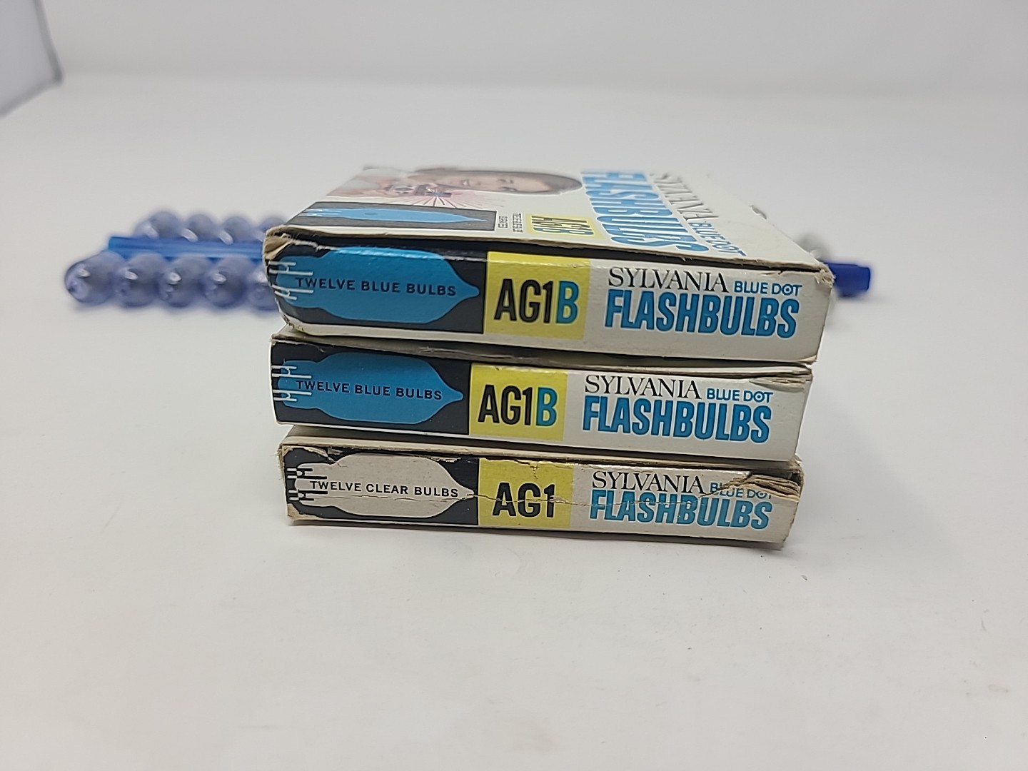 Vintage Sylvania AG-1/AG-1B Blue Dot Replacement Flashbulbs