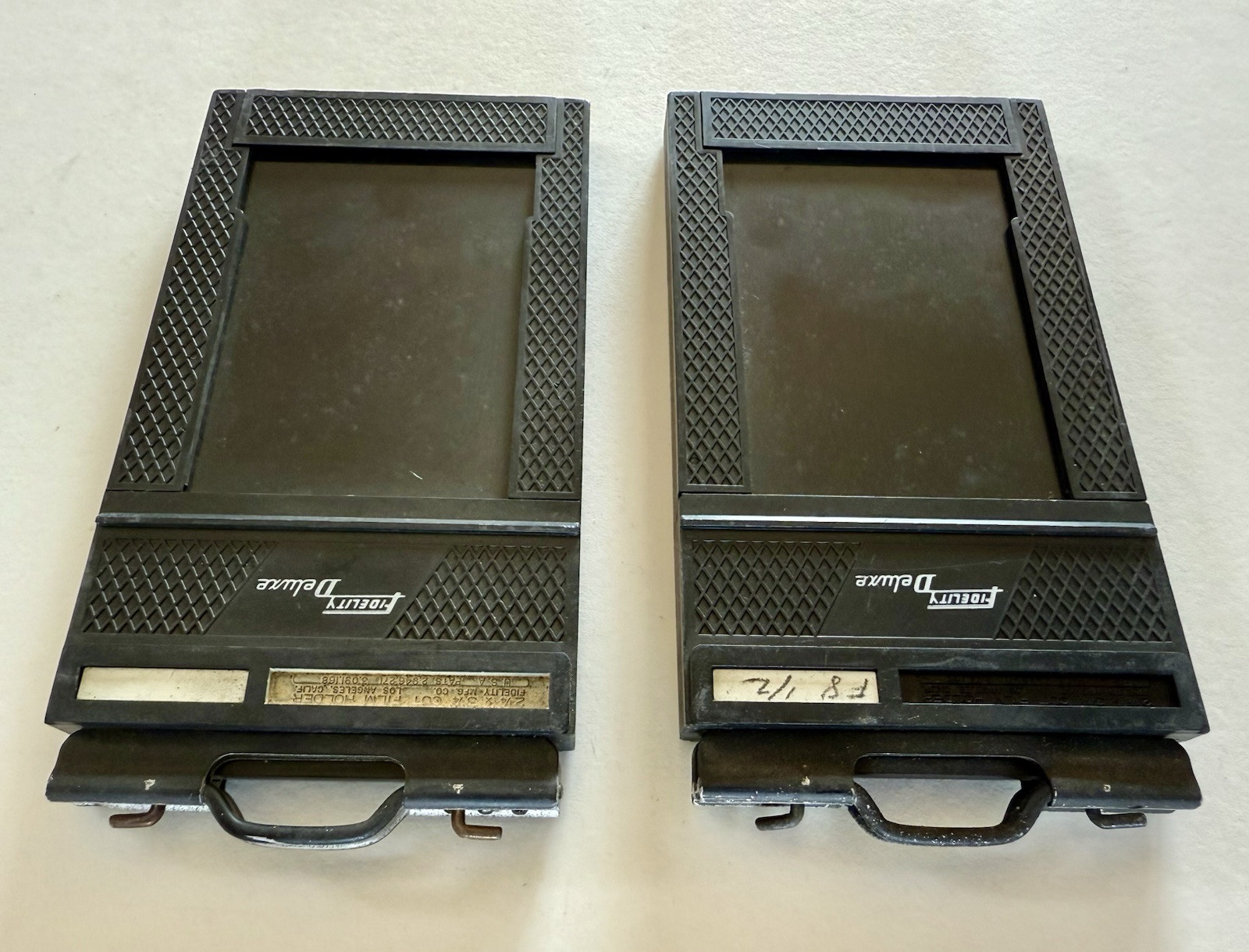 Lot of 2 Fidelity Deluxe 2 1/4″ x 3 1/4″ Cut Film Holders 2.25″ x 3.25″