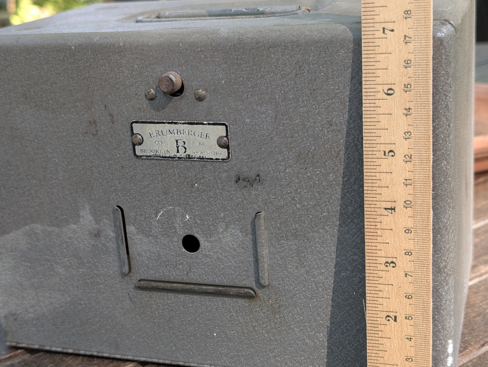 Brumberger Film Reel Storage Case 8mm Metal Movie Box VTG 1940 /50 w Kodak Guide