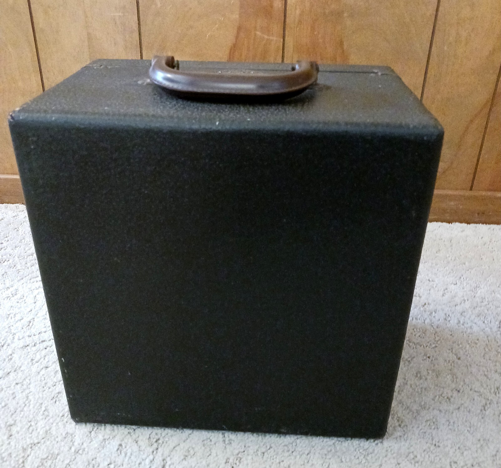 Vtg Barnett and Jaffe 35mm Slide Case 16 Sections 11 x 11 x 7.5 Metal Nameplate