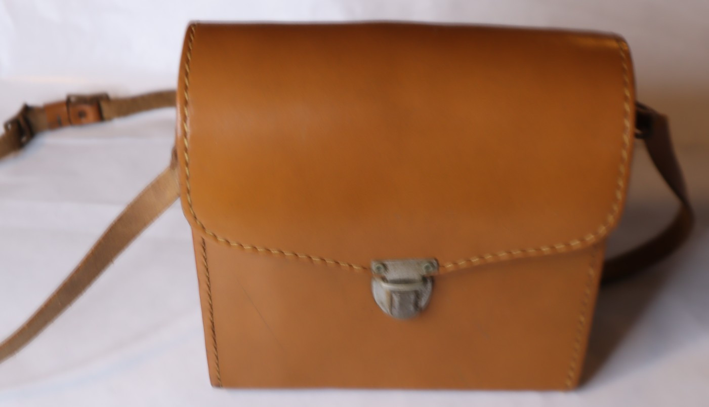 Vintage leather case w/ carry strap For 8 Mm Movie Camera Camel cowhide USA