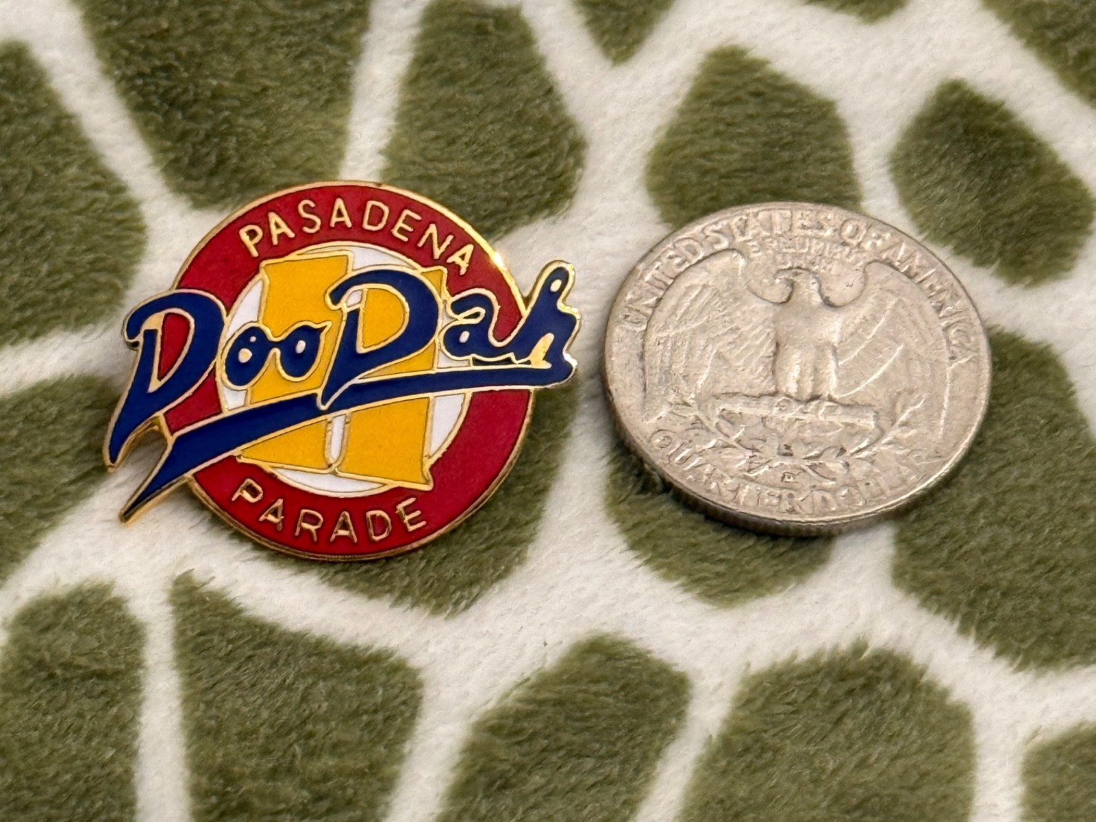PASADENA DOO DAH PARADE #11 * 1987 ~ Vintage, Collectible Lapel Pin * MINT!