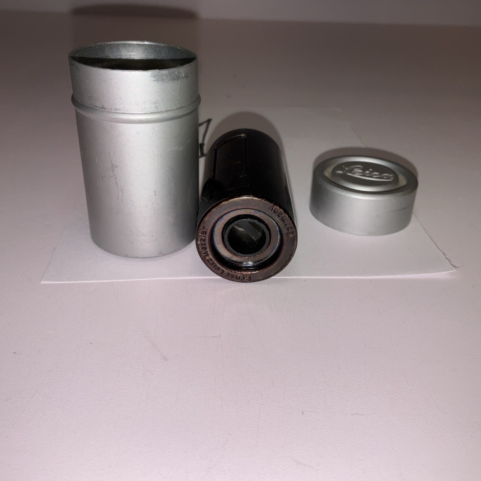 Vintage Leica Leitz Wetzlar Germany Reloadable 35mm Film Cassette w/ Metal Case