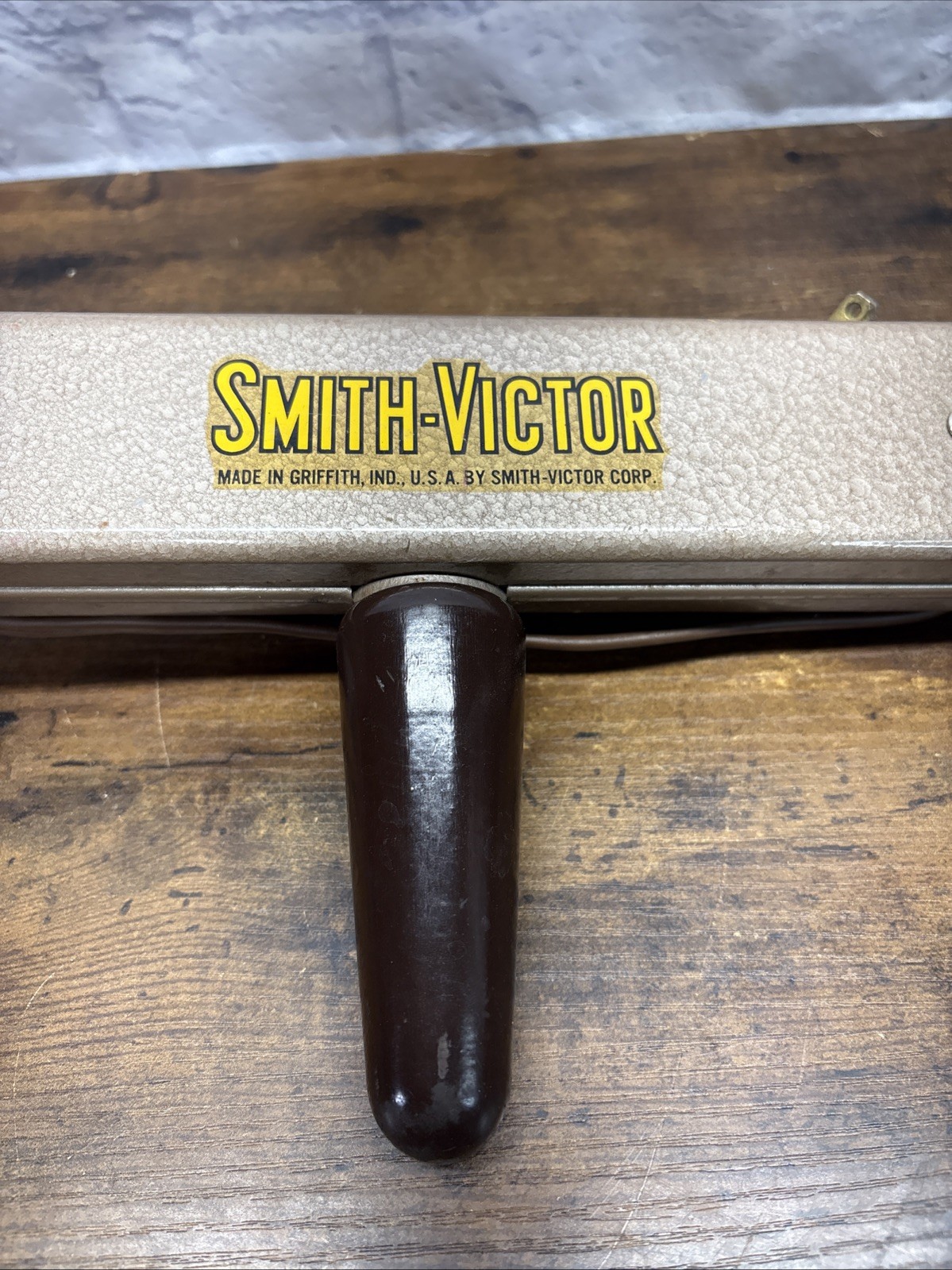 Vintage Smith-Victor Dual Socket Photographic Light Bar Darkroom Copy Stand