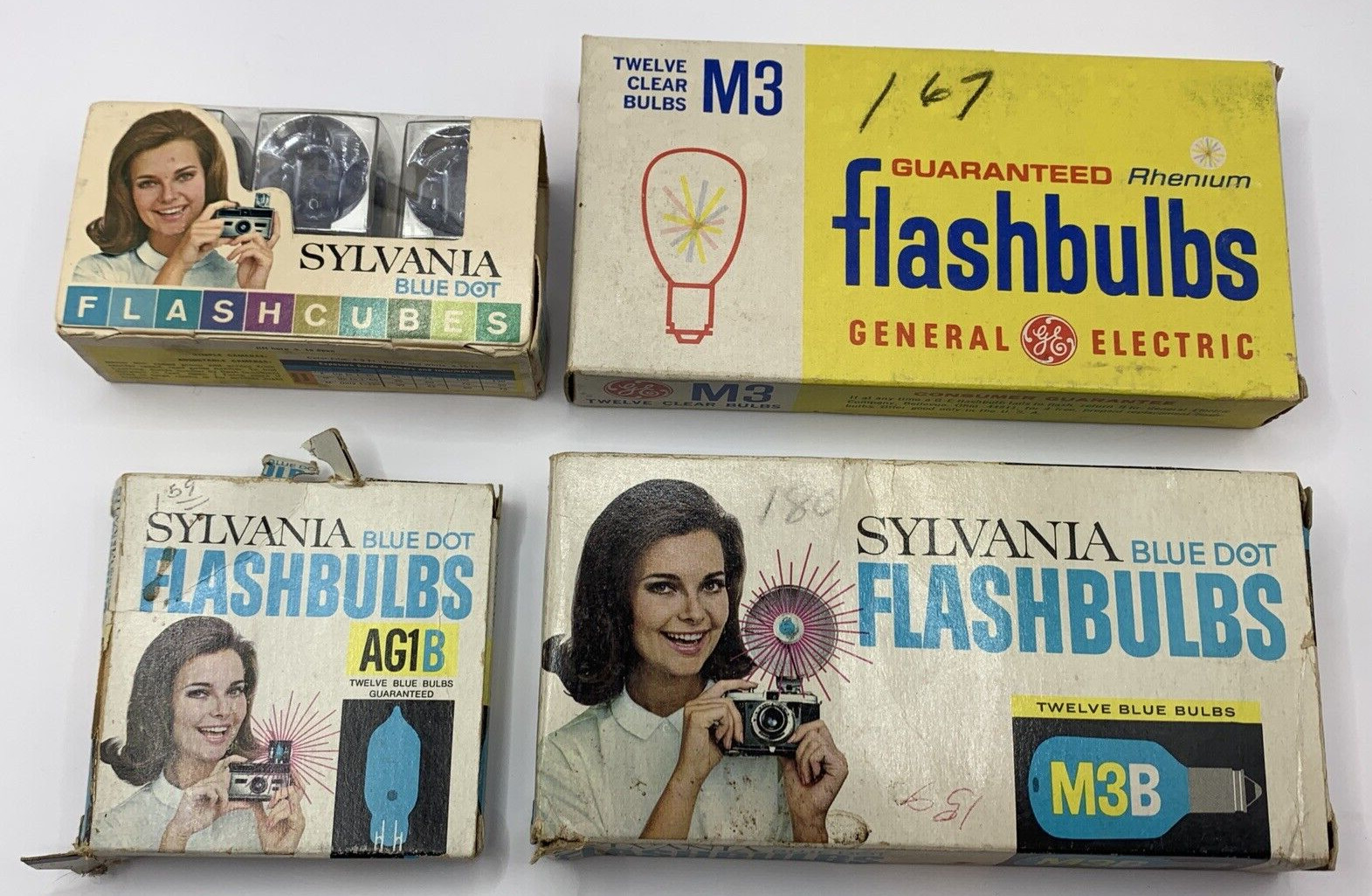 lot of 4 Vintage Sylvania Flashbulbs Blue Dot & General Electric M3 Flash Bulbs