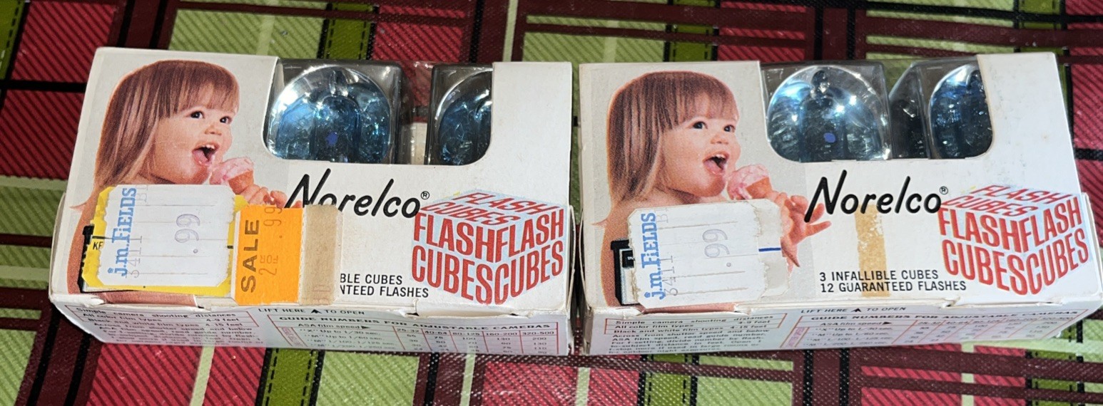Norelco -(2) 3 Cubes/12 Flashes Vintage Flash Cubes NOS 6 Cubes And 24 Flashes