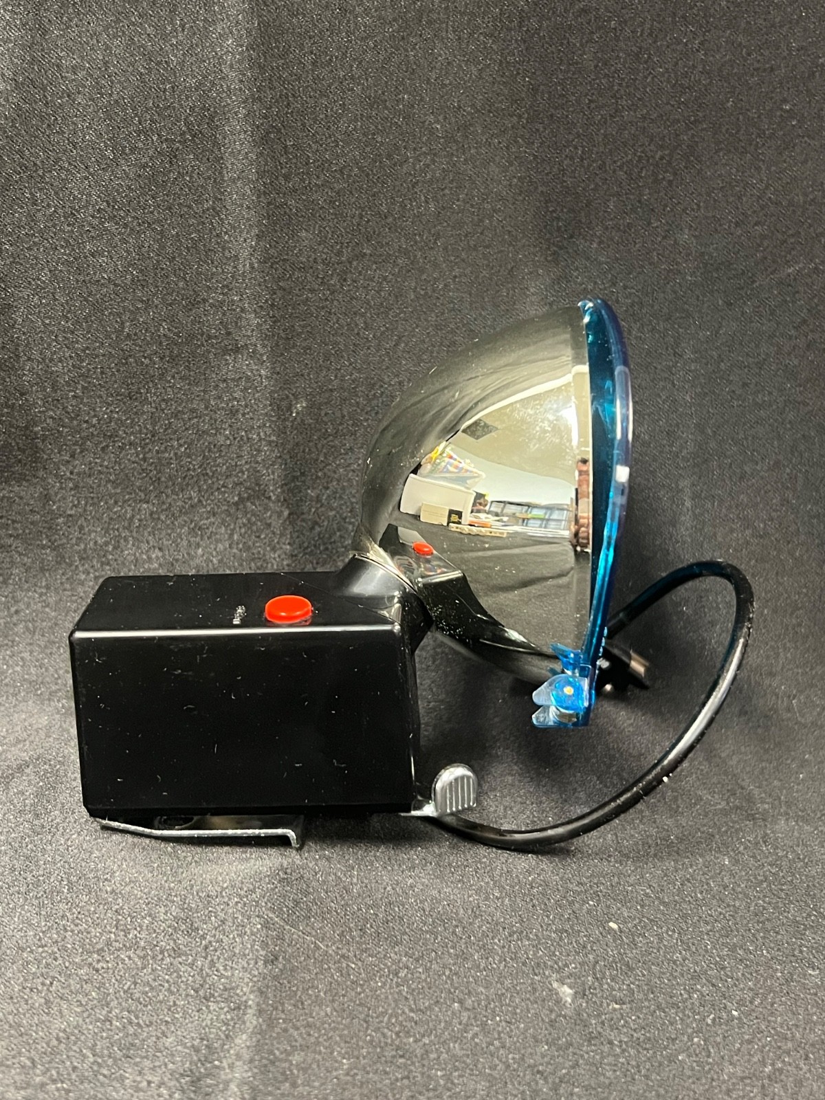 Polaroid Vintage Camera Flashgun #268 with 5 Sylvania Blue Dot Flash Bulbs