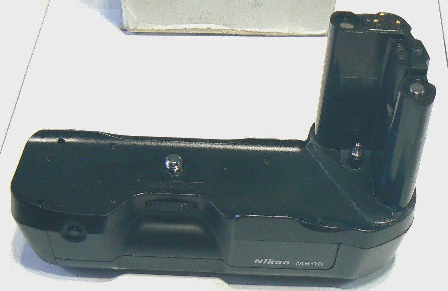 Nikon MB-10 Multi Power Battery Pack Grip for Nikon F90X / N90S – Made in Japan