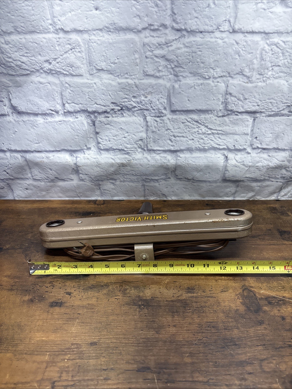 Vintage Smith-Victor Dual Socket Photographic Light Bar Darkroom Copy Stand