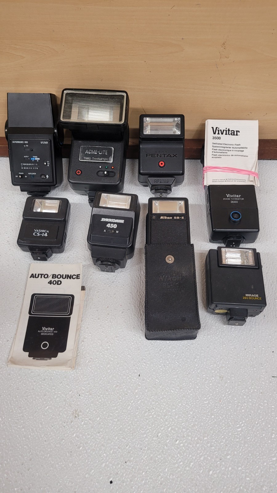 Lot Of Vintage Camera Accessories FLASHES THYRISTOR AUTO BOUNCE & MORE