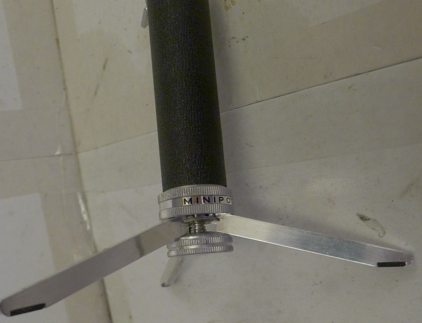 Bower Table Top Compact Tripod 6″ Made In Japan – Used