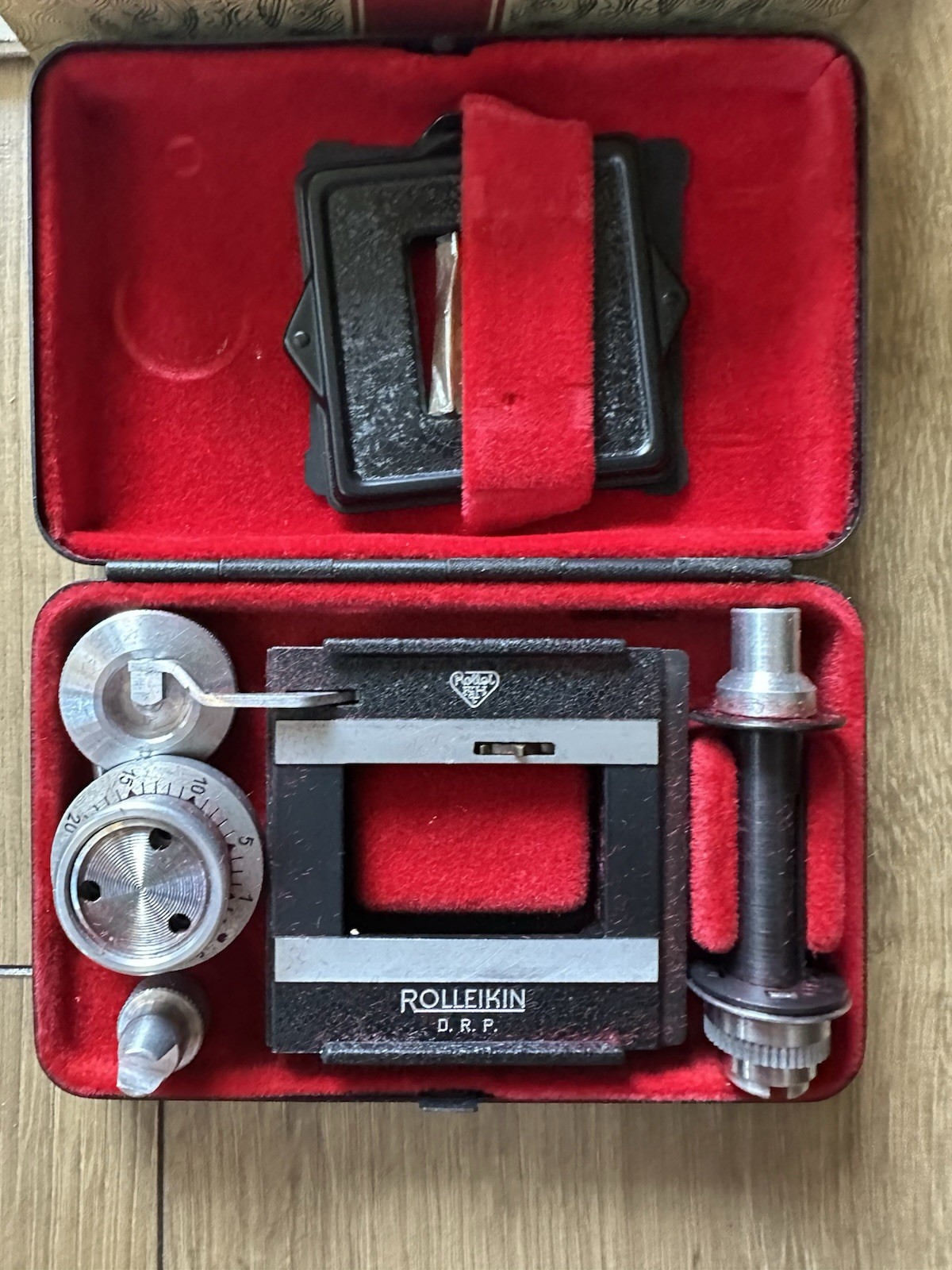 Rollei Rolleikin conversion kit from medium format to 35mm standard in hard case